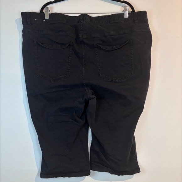 Lane Bryant 28P Black Stretch Capri Jeans Plus Size - Picture 3 of 8